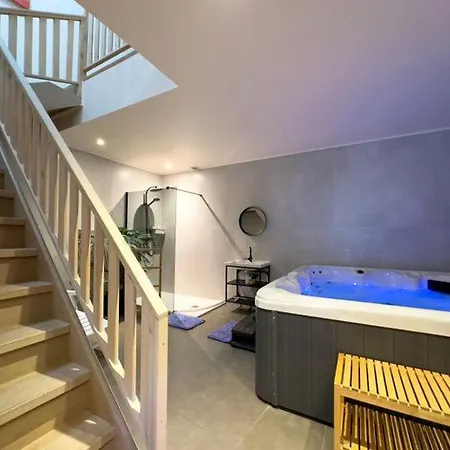 Mica Beauty & Wellness Center Apartamento